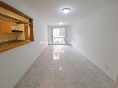 Apartamento de 2 alcobas en arriendo en Conquistadores, Medellín, 90 m² · foto 2 de 16