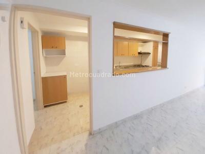 Apartamento de 2 alcobas en arriendo en Conquistadores, Medellín, 90 m² · foto 3 de 16
