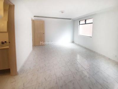 Apartamento de 2 alcobas en arriendo en Conquistadores, Medellín, 90 m² · foto 7 de 16