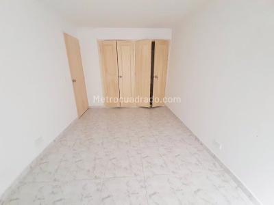 Apartamento de 2 alcobas en arriendo en Conquistadores, Medellín, 90 m² · foto 8 de 16