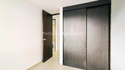 Apartamento de 3 alcobas en arriendo en Los Colores, Medellín, 57 m² · foto 4 de 15