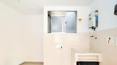 Apartamento de 3 alcobas en arriendo en Los Colores, Medellín, 57 m² · foto 11 de 15