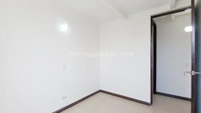 Apartamento de 3 alcobas en arriendo en Calasanz, Medellín, 75 m² · foto 13 de 20