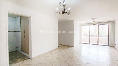 Apartamento de 3 alcobas en arriendo en San Joaquin, Medellín, 85 m² · foto 2 de 17