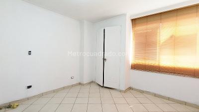 Apartamento de 3 alcobas en arriendo en San Joaquin, Medellín, 85 m² · foto 11 de 17