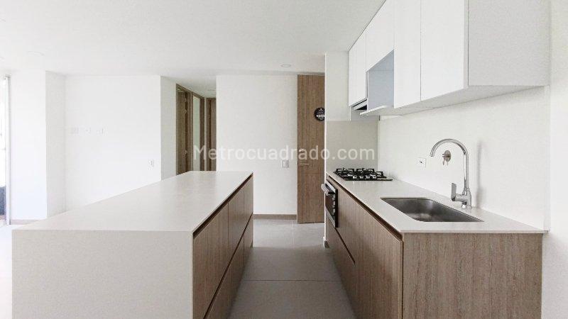 2BR Apartment with Amenities in Sabaneta - 3