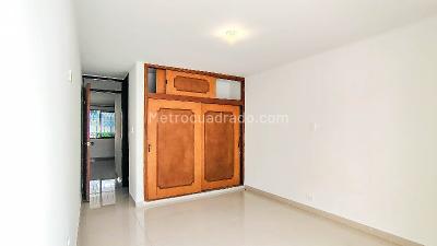 Apartamento de 3 alcobas en arriendo en Laureles, Medellín, 144 m² · foto 9 de 17