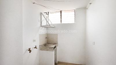 Apartamento de 3 alcobas en arriendo en La América, Medellín, 86 m² · foto 8 de 15