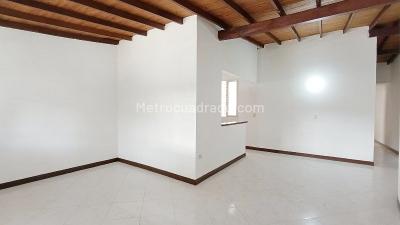Apartamento de 3 alcobas en arriendo en El Velodromo, Medellín, 90 m² · foto 1 de 14