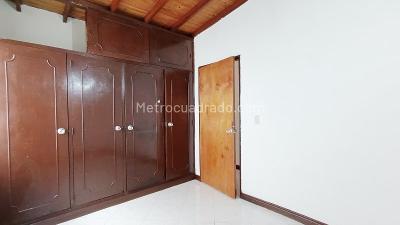 Apartamento de 3 alcobas en arriendo en El Velodromo, Medellín, 90 m² · foto 6 de 14