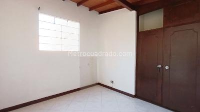 Apartamento de 3 alcobas en arriendo en El Velodromo, Medellín, 90 m² · foto 10 de 14
