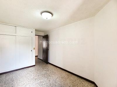 Apartamento de 2 alcobas en arriendo en La América, Medellín, 108 m² · foto 2 de 15