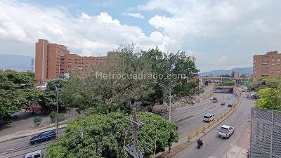Apartamento de 2 alcobas en arriendo en La América, Medellín, 108 m² · foto 6 de 15