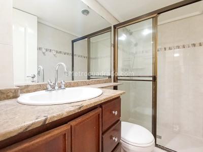 Apartamento de 3 alcobas en arriendo en Simon Bolivar, Medellín, 135 m² · foto 15 de 18