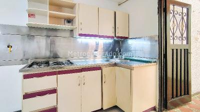 Apartamento de 2 alcobas en arriendo en Veinte De Julio, Medellín, 47 m² · foto 3 de 12