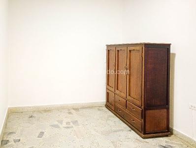 Casa de 5 alcobas en arriendo en Boston, Medellín, 280 m² · foto 5 de 20