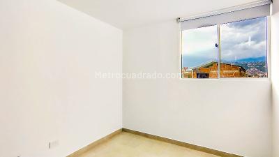 Apartamento de 2 alcobas en arriendo en Cristobal, Medellín, 50 m² · foto 9 de 12