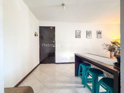 Apartamento de 2 alcobas en arriendo en San Javier, Medellín, 56 m² · foto 2 de 11