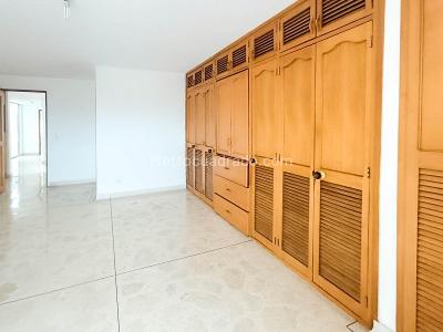 Apartamento de 4 alcobas en venta en Calasanz, Medellín, 185 m² · foto 7 de 20