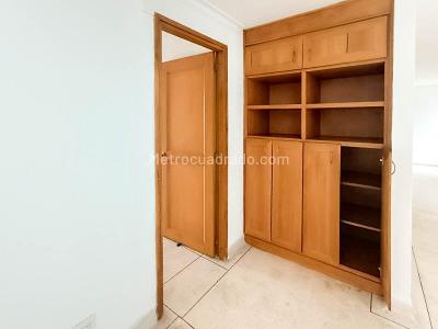 Apartamento de 4 alcobas en venta en Calasanz, Medellín, 185 m² · foto 9 de 20