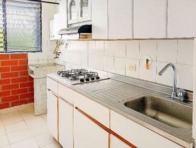 Apartamento de 3 alcobas en arriendo en La Pradera, Medellín, 77 m² · foto 4 de 16