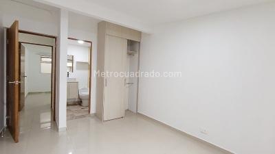 Apartamento de 3 alcobas en arriendo en Laureles, Medellín, 78 m² · foto 10 de 16