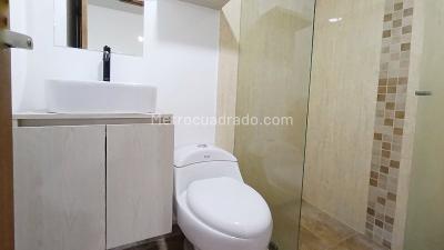 Apartamento de 3 alcobas en arriendo en Laureles, Medellín, 78 m² · foto 15 de 16