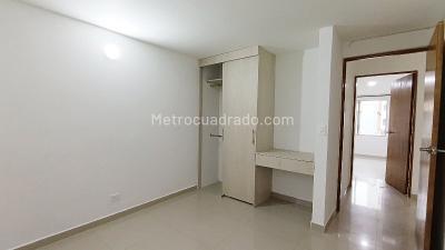 Apartamento de 3 alcobas en arriendo en Laureles, Medellín, 78 m² · foto 7 de 16
