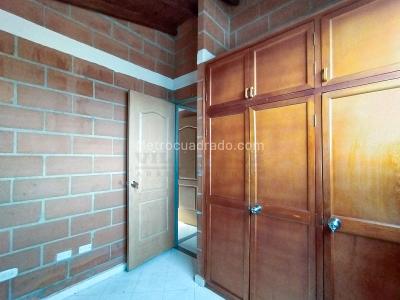 Apartamento de 2 alcobas en arriendo en La Floresta, Medellín, 45 m² · foto 11 de 18
