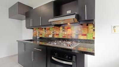 Apartamento de 3 alcobas en arriendo en Villa Carlota, Medellín, 85 m² · foto 4 de 20