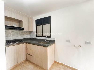 Apartamento de 3 alcobas en arriendo en Santa Lucia, Medellín, 55 m² · foto 3 de 14
