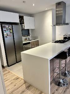 Apartamento de 2 alcobas en venta en Santa Paula Norte, Bogotá, 69 m² · foto 5 de 13