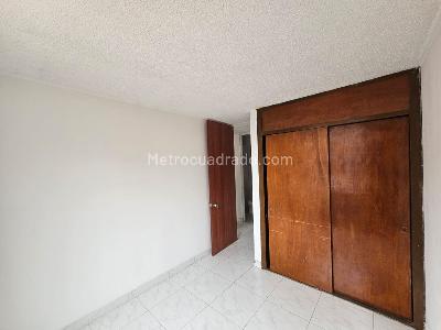 Apartamento de 3 alcobas en venta en San Antonio Norte, Bogotá, 67 m² · foto 12 de 14