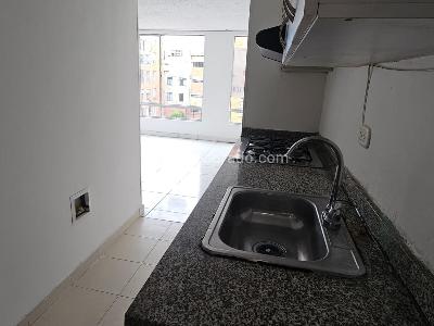 Apartamento de 3 alcobas en venta en San Antonio Norte, Bogotá, 67 m² · foto 4 de 14