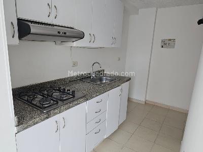 Apartamento de 3 alcobas en venta en San Antonio Norte, Bogotá, 67 m² · foto 5 de 14