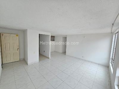 Apartamento de 3 alcobas en venta en San Antonio Norte, Bogotá, 67 m² · foto 6 de 14