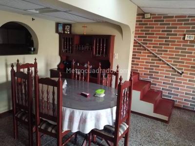 Casa en venta en Baja Leonora, Manizales · foto 2 de 14