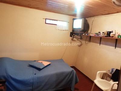 Casa en venta en Baja Leonora, Manizales · foto 3 de 14