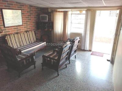 Casa en venta en Baja Leonora, Manizales · foto 5 de 14