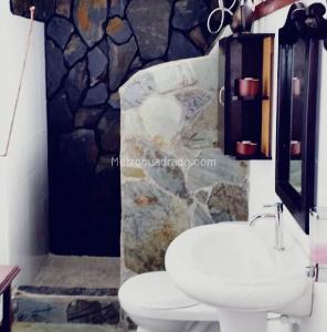Casa de 4 alcobas en venta en Via Armenia, Manizales, 600 m² · foto 3 de 11