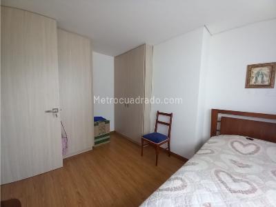 Apartamento de 2 alcobas en venta en Saenz, Manizales, 81 m² · foto 5 de 14