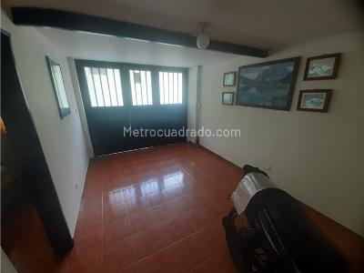 Casa de 5 alcobas en venta en Viveros, Manizales, 180 m² · foto 2 de 20