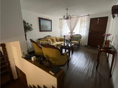 Casa de 3 alcobas en venta en La Rambla, Manizales, 227 m² · foto 2 de 20
