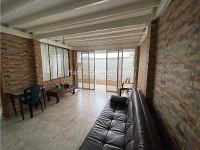 Casa de 3 alcobas en venta en La Rambla, Manizales, 227 m² · foto 3 de 20