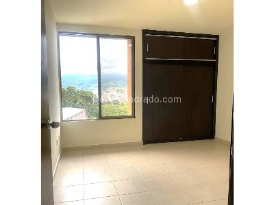 Apartamento en venta en Nogales, Manizales · foto 3 de 9