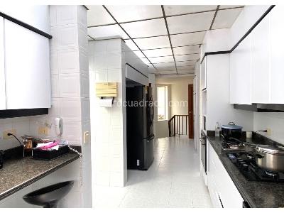 Casa de 4 alcobas en venta en El Trebol, Manizales, 440 m² · foto 10 de 12