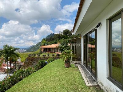 Casa de 4 alcobas en venta en El Trebol, Manizales, 440 m² · foto 11 de 12