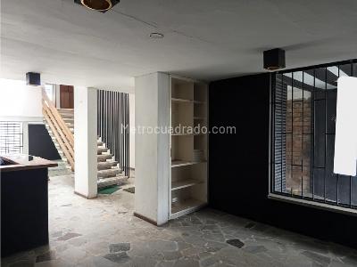 Casa de 3 alcobas en venta en Cable, Manizales, 270 m² · foto 3 de 10