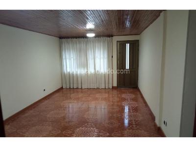 Casa de 3 alcobas en venta en Los Alcazares, Manizales, 200 m² · foto 2 de 20