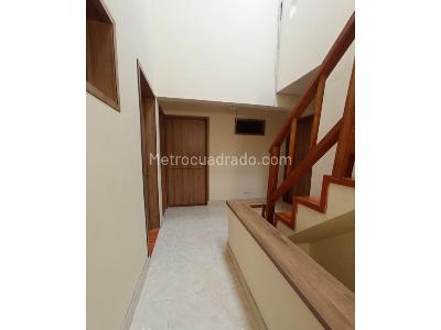 Casa de 3 alcobas en venta en Los Alcazares, Manizales, 200 m² · foto 3 de 20